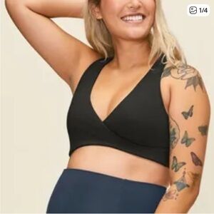 Black girlfriend collective nursing bra size large